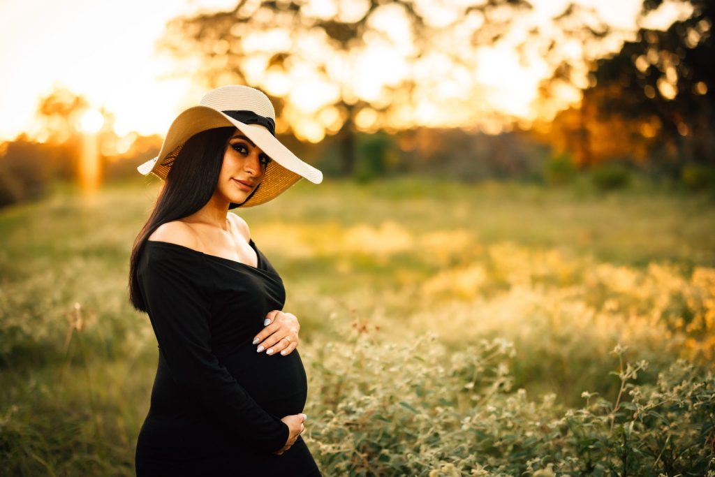 Outdoor Maternity Sessions Houston Ashley Newman Photography 